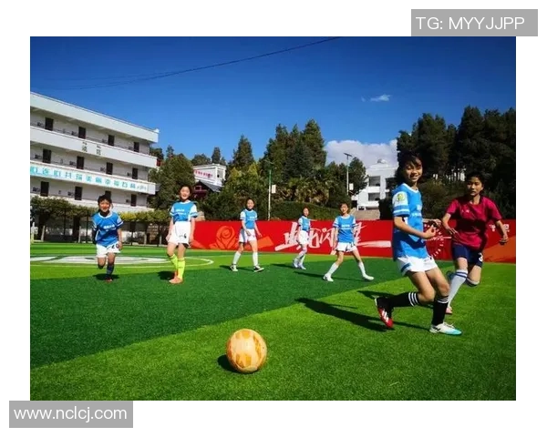 女粉丝追逐足球明星的热情与梦想背后的故事与感动 女粉丝追逐足球明星的热情与梦想背后的故事与感动