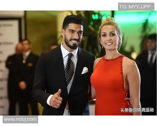 揭开足球明星背后的故事球员妻子们的真实身份与生活揭秘 揭开足球明星背后的故事球员妻子们的真实身份与生活揭秘